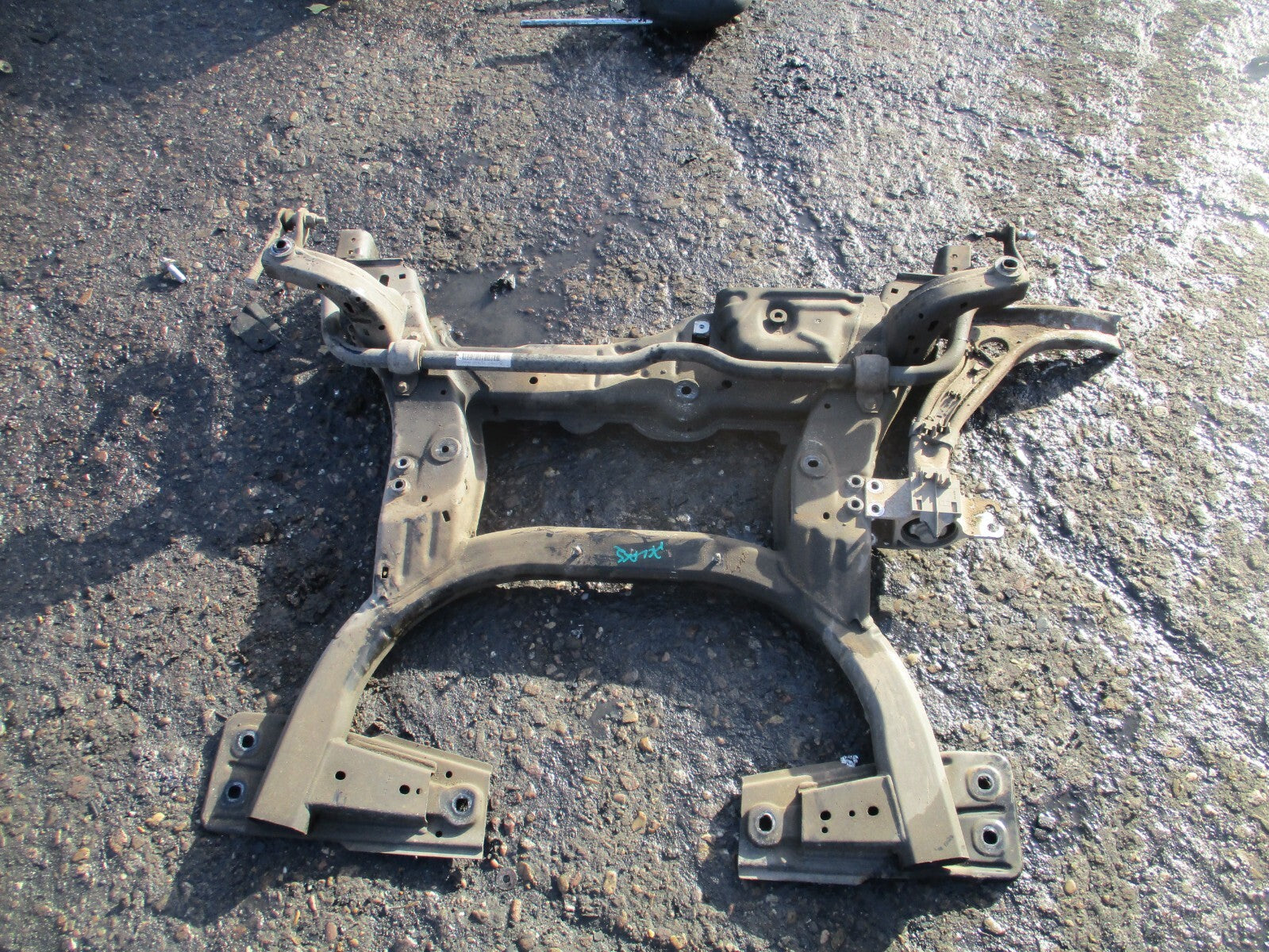 2018 MERCEDES A CLASS W176 1.6 PETROL MANUAL FRONT METAL SUBFRAME