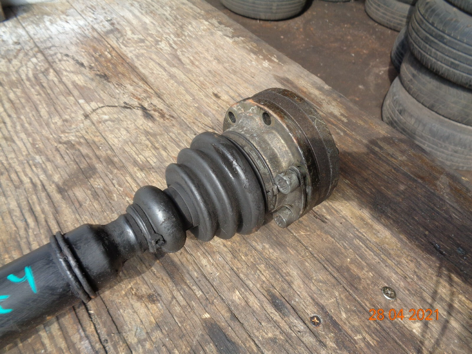 VW VOLKSWAGEN GOLF MK4 2002 OSF DRIVER SIDE FRONT LONG DRIVESHAFT SHAFT