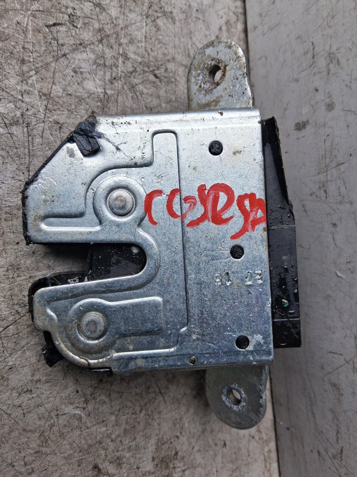 VAUXHALL CORSA F 2018 HATCHBACK REAR BOOTLID TAILGATE LOCK MECHANISM 39021416