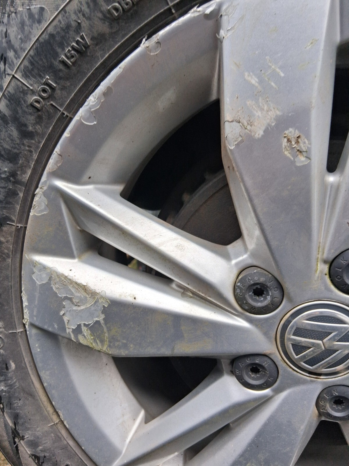 VW VOLKSWAGEN POLO 2018 MK6 15 INCH ALLOY WHEEL WITH TYRE 185/65R15