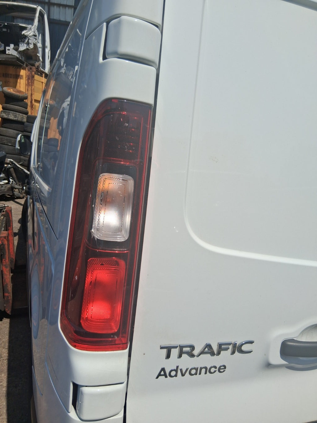 2025 RENAULT TRAFIC X82 MK3 NSR PASSENGER SIDE REAR LEFT TAIL LIGHT