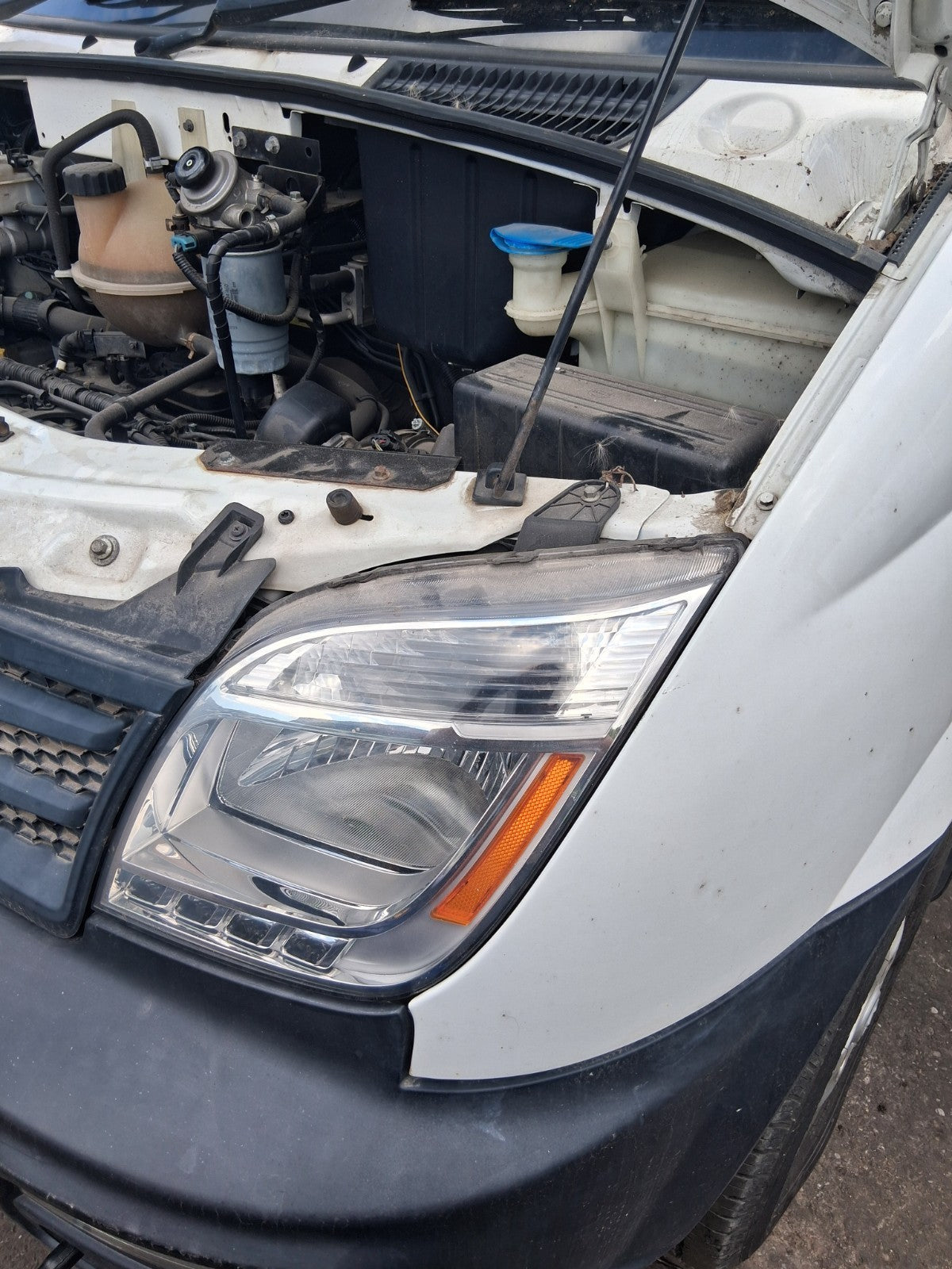 2020 SAIC LDV V80 NSF PASSENGER SIDE FRONT LEFT HEADLIGHT HEAD LAMP
