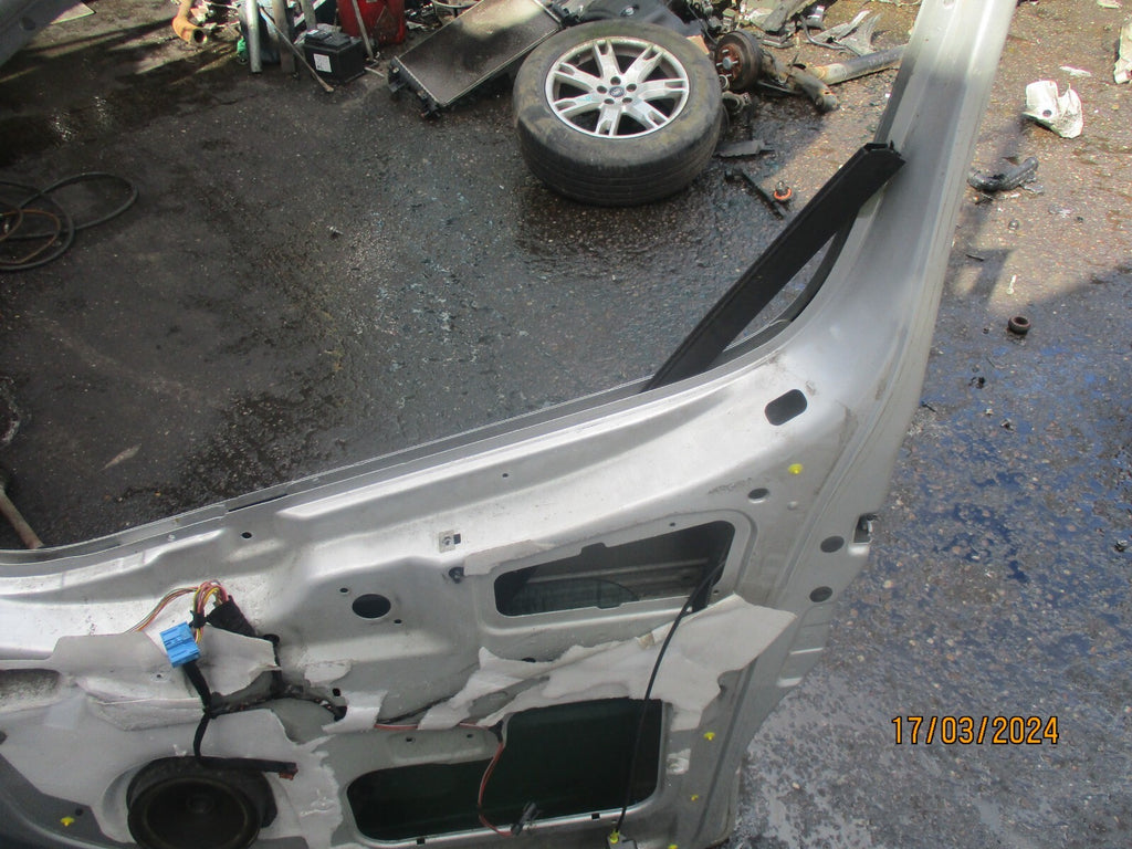 VAUXHALL VIVARO TRAFIC 2012 OS DRIVER SIDE FRONT DOOR SILVER