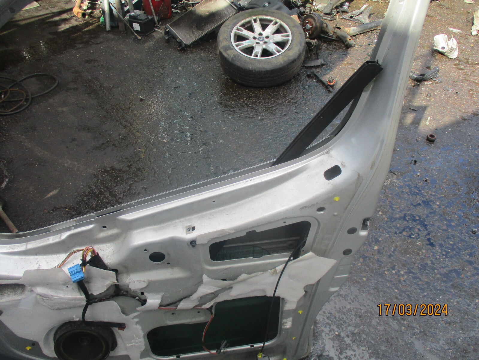 VAUXHALL VIVARO TRAFIC 2012 OS DRIVER SIDE FRONT DOOR SILVER