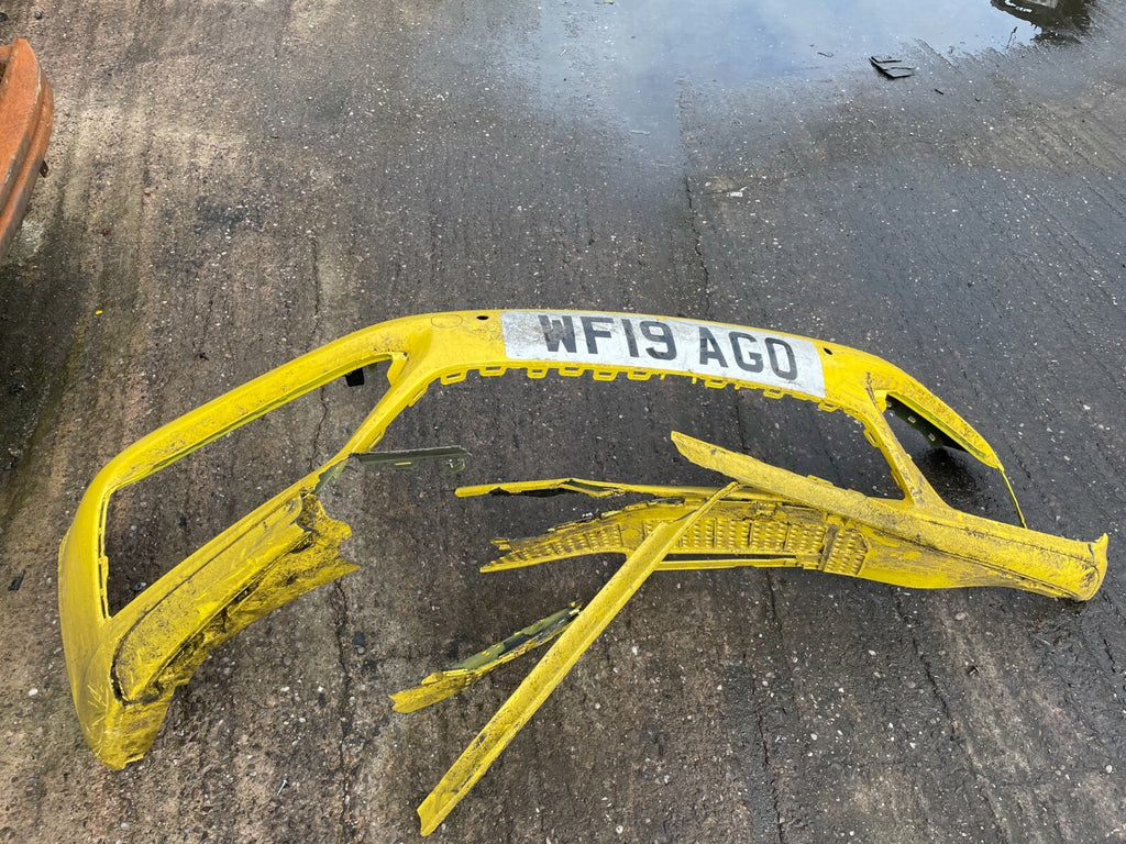 PORSCHE 2019 911 992 CARRERA 4S FRONT BUMPER SPARES OR REPAIRS CORNERS