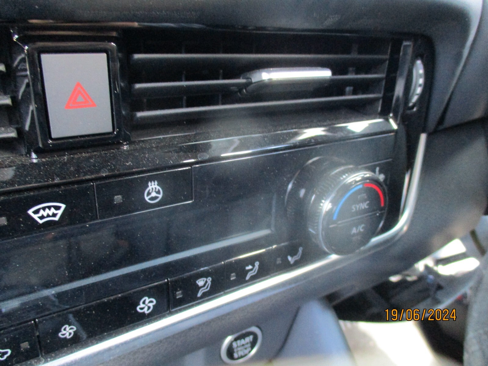 NISSAN QASHQAI J12 MK3 2023 HEATER AC CLIMATE CONTROL & HEATED SEAT SWITCH PANEL
