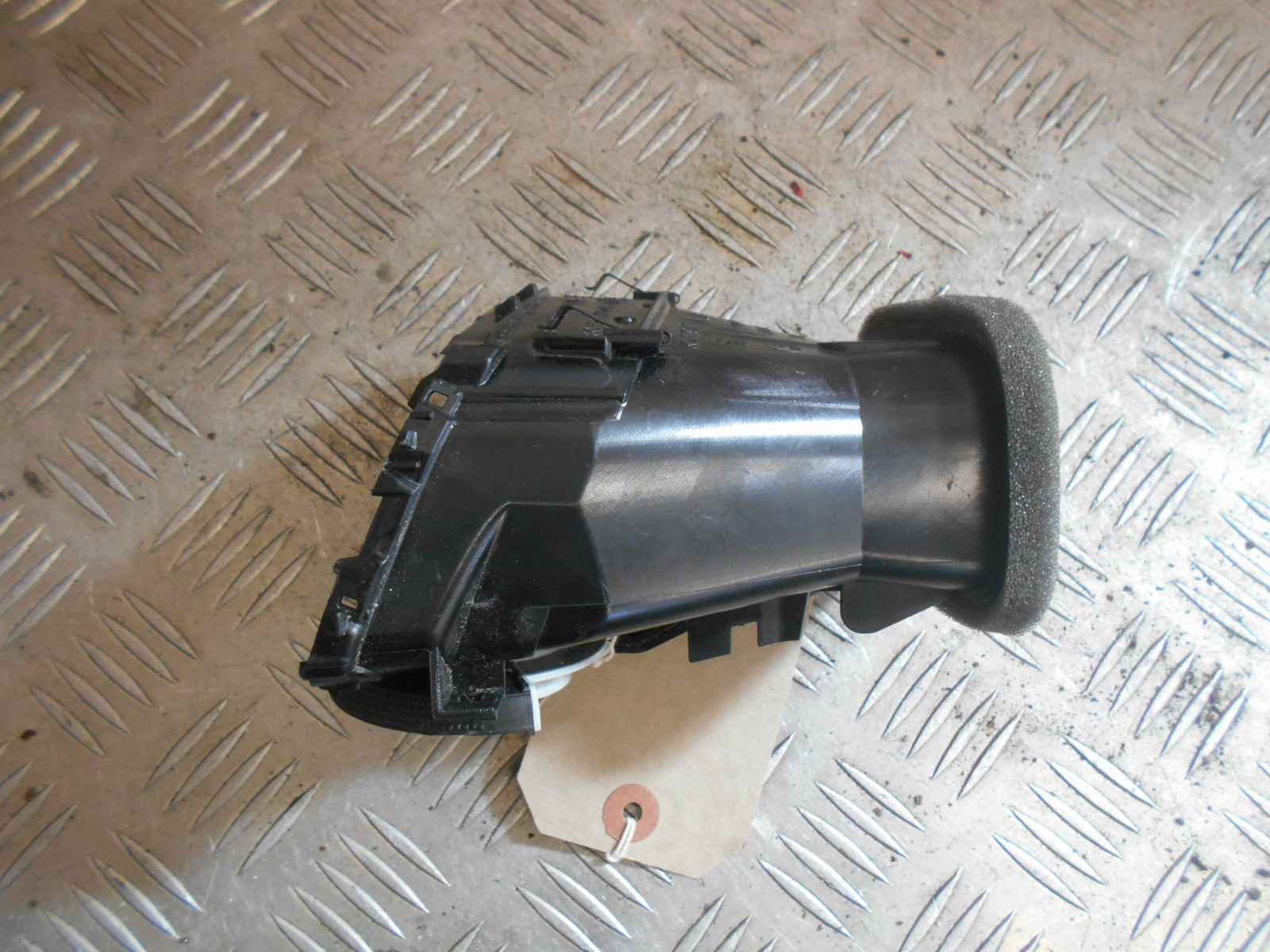 VOLKSWAGEN VW GOLF MK7 2016 OSF DRIVER SIDE FRONT AIR VENT 5G2819704G