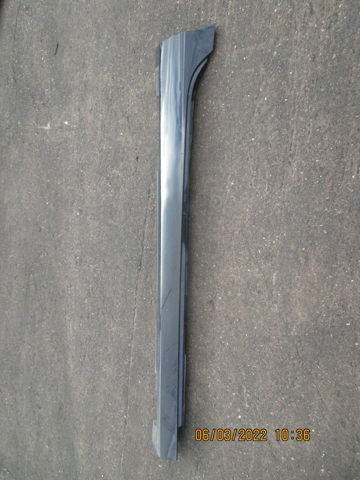 VOLVO V40 2012-2019 OS DRIVER SIDE SKIRT COVER 31395043