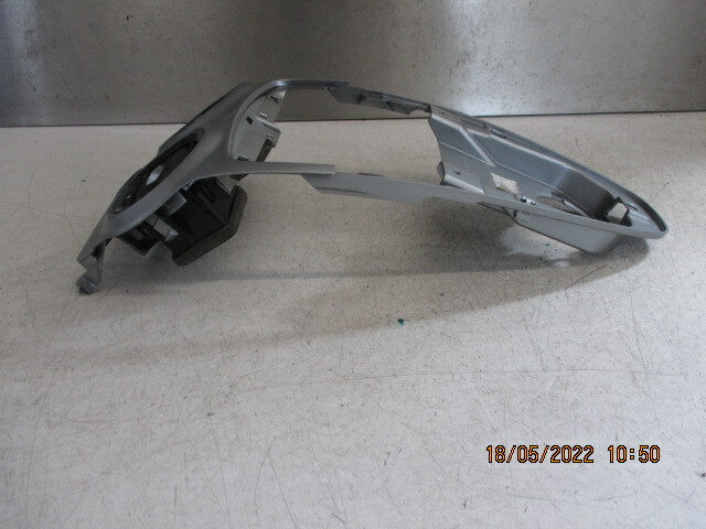 2011 CORSA D CENTRE CONSOLE WITH AIR VENTS AND HAZARD SWITCH 13295009
