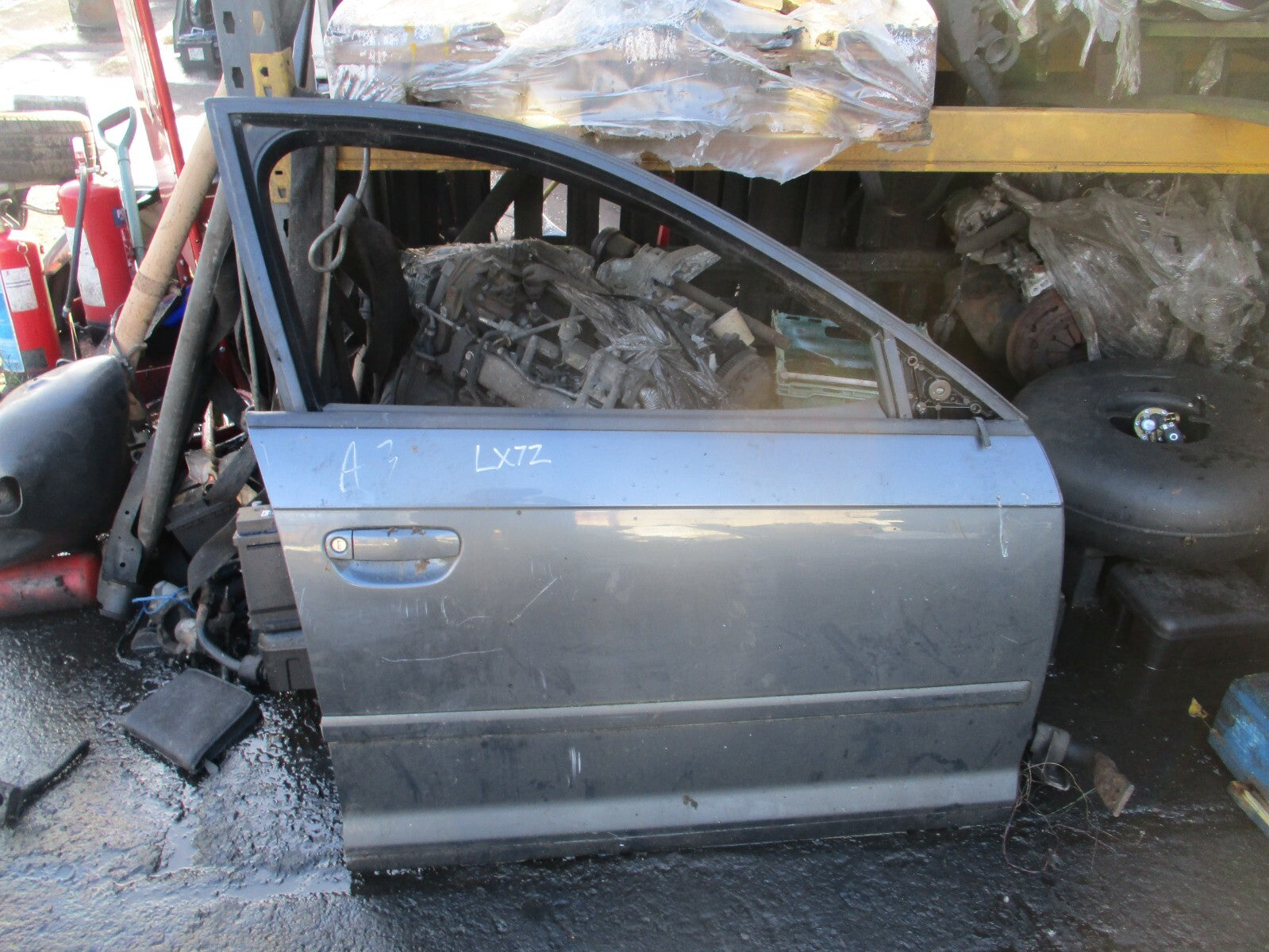 2006 AUDI A3 8P OSF DRIVER SIDE FRONT COMPLETE DOOR GREY MET LX7Z