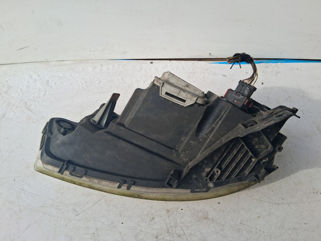 VAUXHALL CORSA C 2006 DRIVER RIGHT OFF SIDE HEADLIGHT 0096726