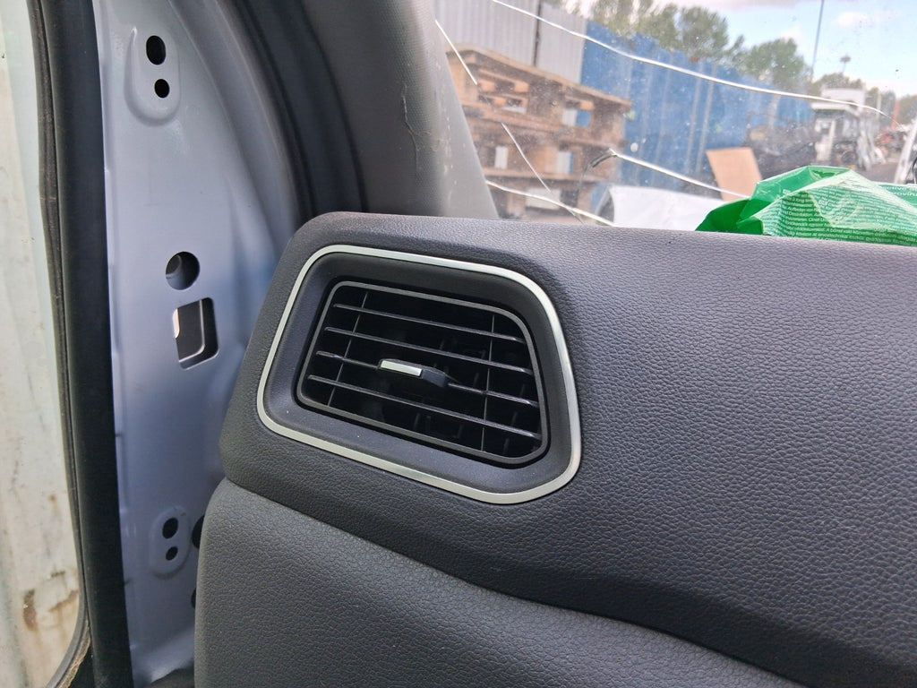 2024 RENAULT MASTER MK3 NSF PASSENGER SIDE FRONT INTERIOR AIR VENT