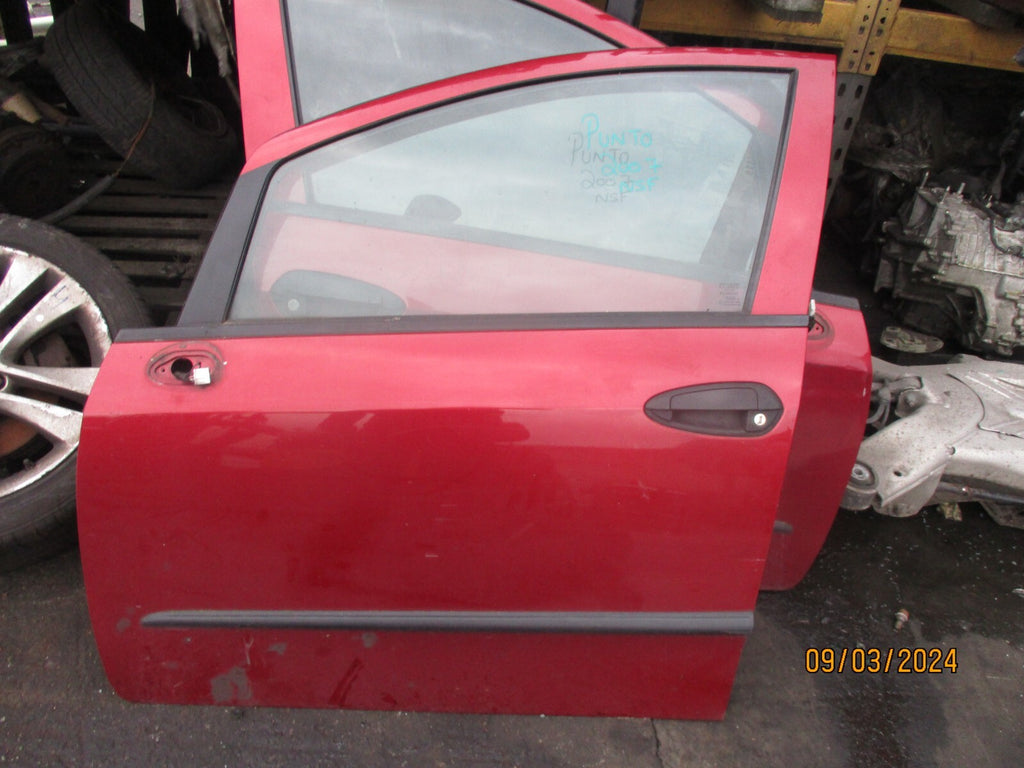 FIAT GRANDE PUNTO 2007 5 DOOR NSF PASSENGER SIDE FRONT DOOR RED 163