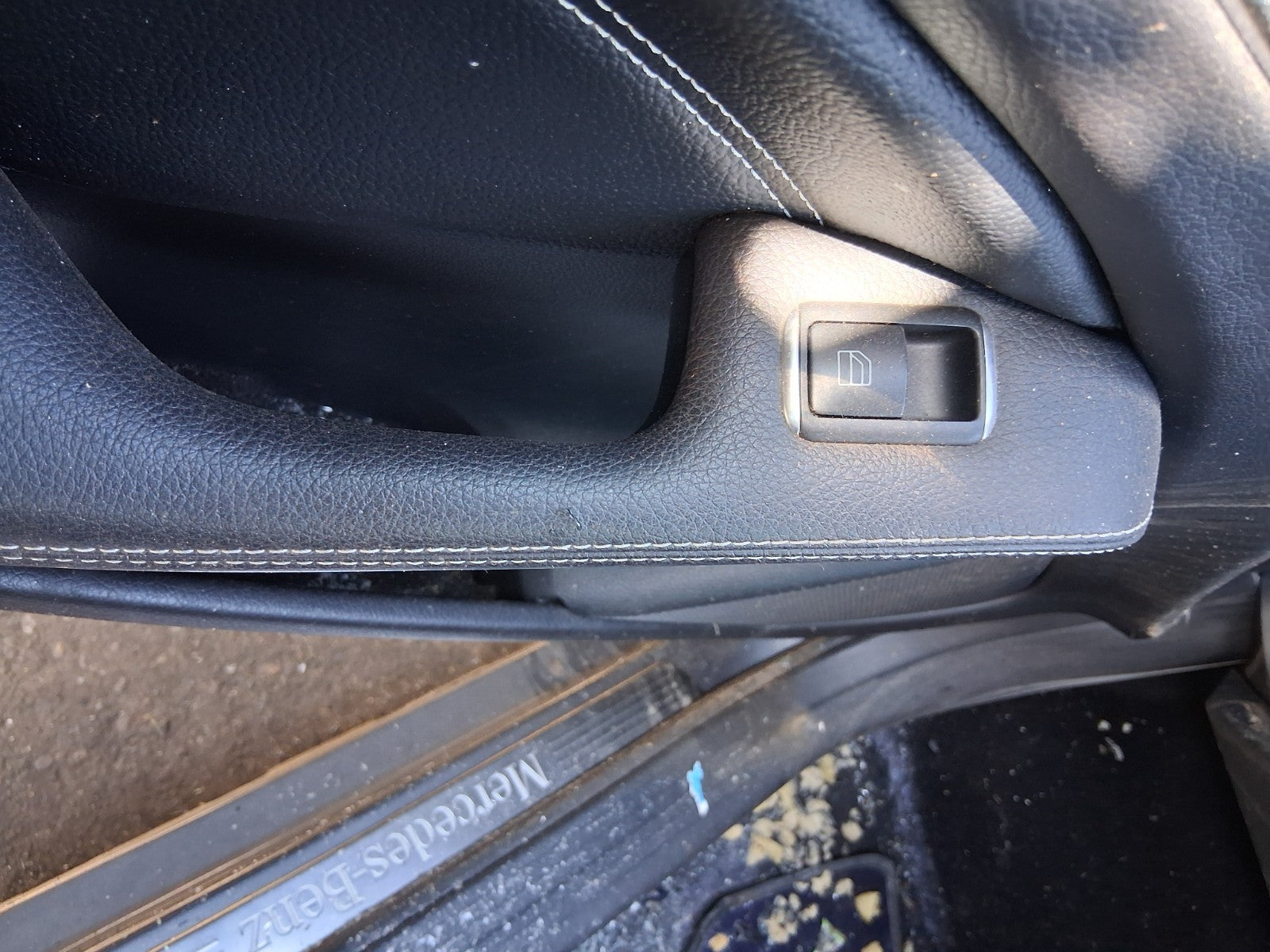 2019 MERCEDES BENZ GLA 180 X156 NSF PASSENGER SIDE FRONT WINDOW CONTROL SWITCH