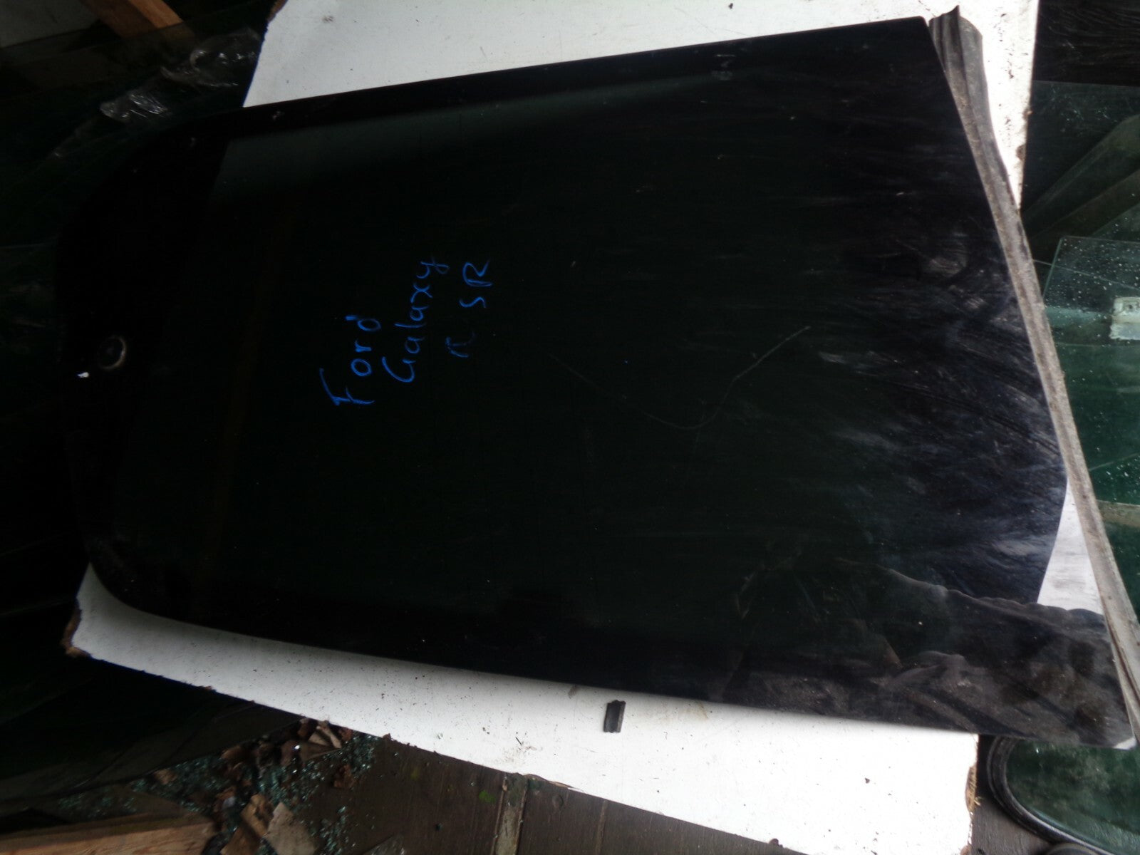 FORD GALAXY 2009 DOOR NSR PASSENGER SIDE REAR DOOR QUARTER WINDOW GLASS
