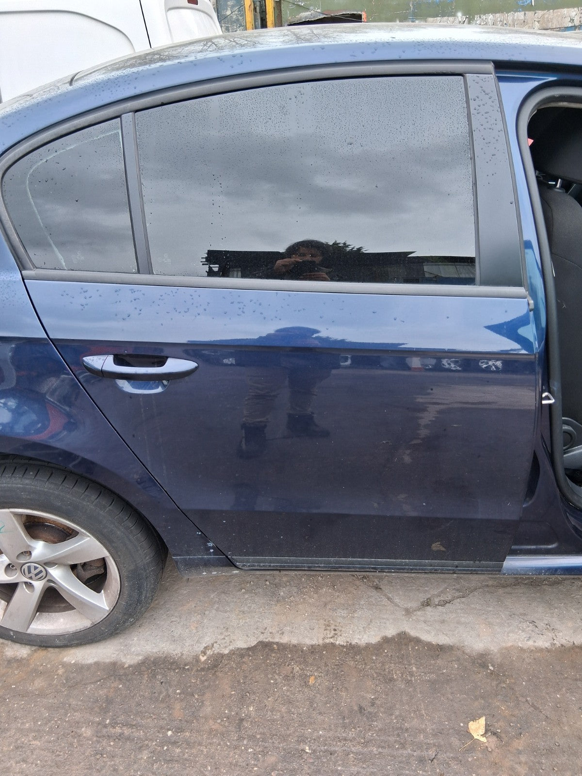 2014 VW VOLKSWAGEN PASSAT B7 SALOON OSR DRIVER SIDE REAR RIGHT BARE DOOR BLUE