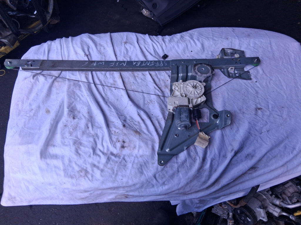 2012 MERCEDES SPRINTER W906 PASSENGER SIDE WINDOW MOTOR & REGULATOR