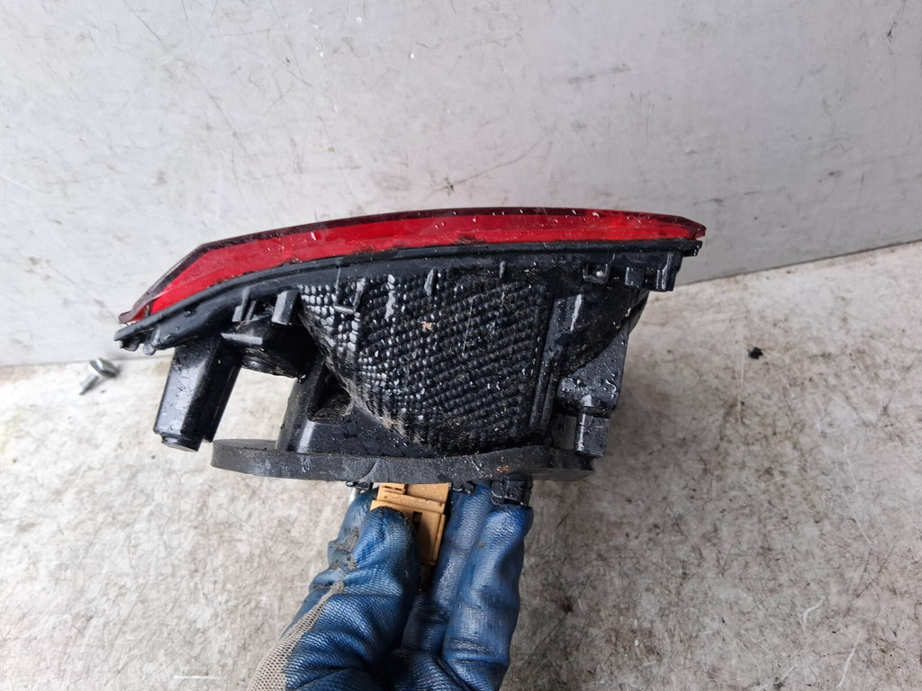 2013 VOLKSWAGEN GOLF MK7 NSR PASSENGER SIDE REAR LEFT INNER TAIL LIGHT 5G0945093