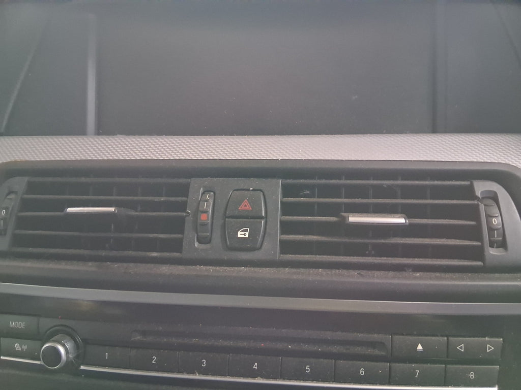 2010 BMW 5 SERIES F10 M SPORT FRONT DASHBOARD CENTRE AIR VENT & HAZARD SWITCH