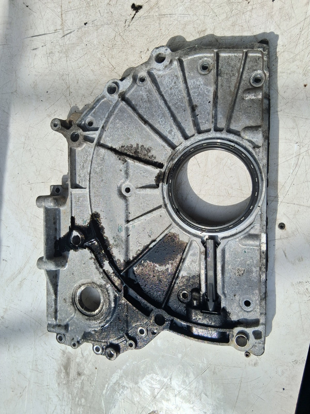 2018 BMW X1 F48 2.0 DIESEL TIMING CHAIN COVER 8514001