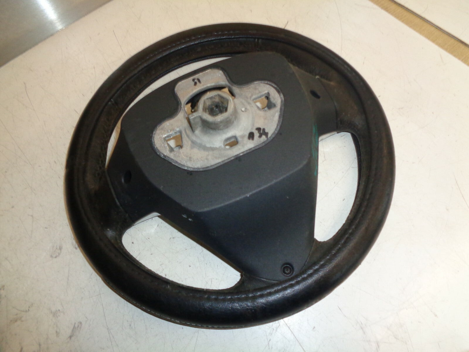 FORD FIESTA MK7 2017 3 SPOKE MULTIFUNCTION LEATHER STEERING WHEEL C1BB3600EA3ZHE