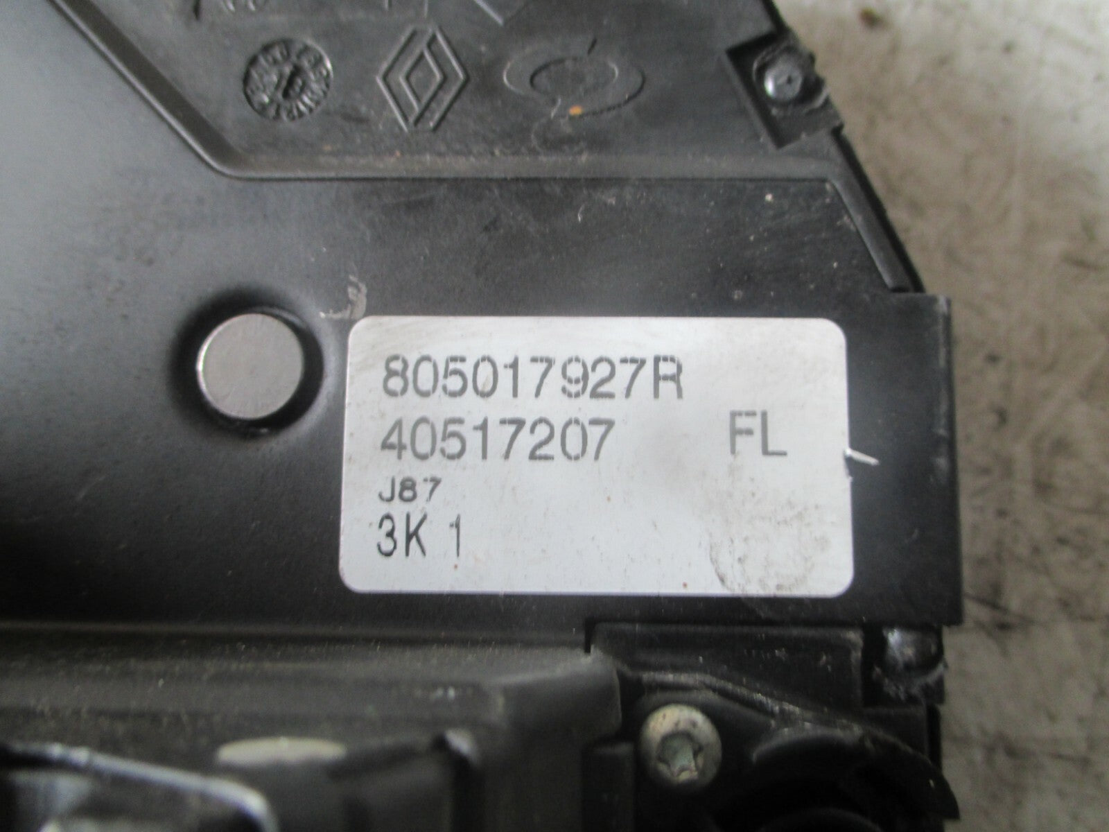 RENAULT CAPTUR 2018 MK1 NSF FRONT PASSENGER SIDE DOOR LOCK MECHANISM 805017927