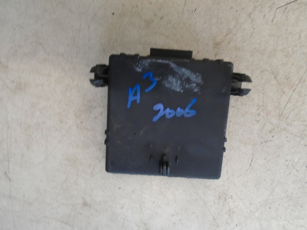 AUDI A3 2006 MK2 1.9 BCM BODY CONTROL MODULE 8P0907279F