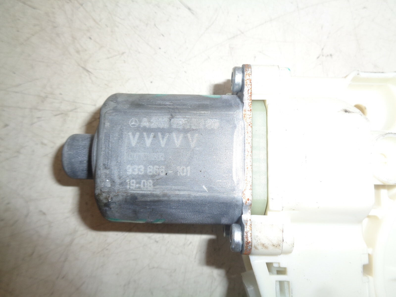 MERCEDES GLA MK1 X156 2019 OSF DRIVER SIDE FRONT ELECTRIC WINDOW MOTOR ONLY