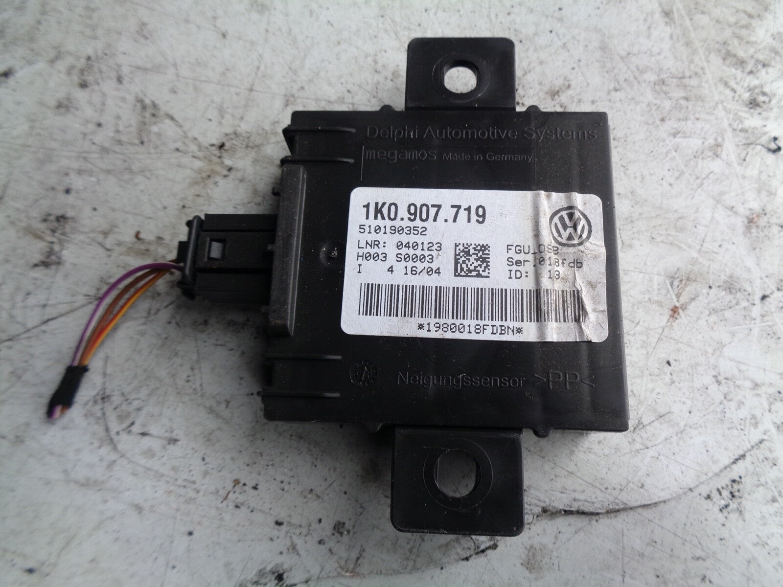 VOLKSWAGEN GOLF MK5 ALARM SENSOR 1K0 907 719