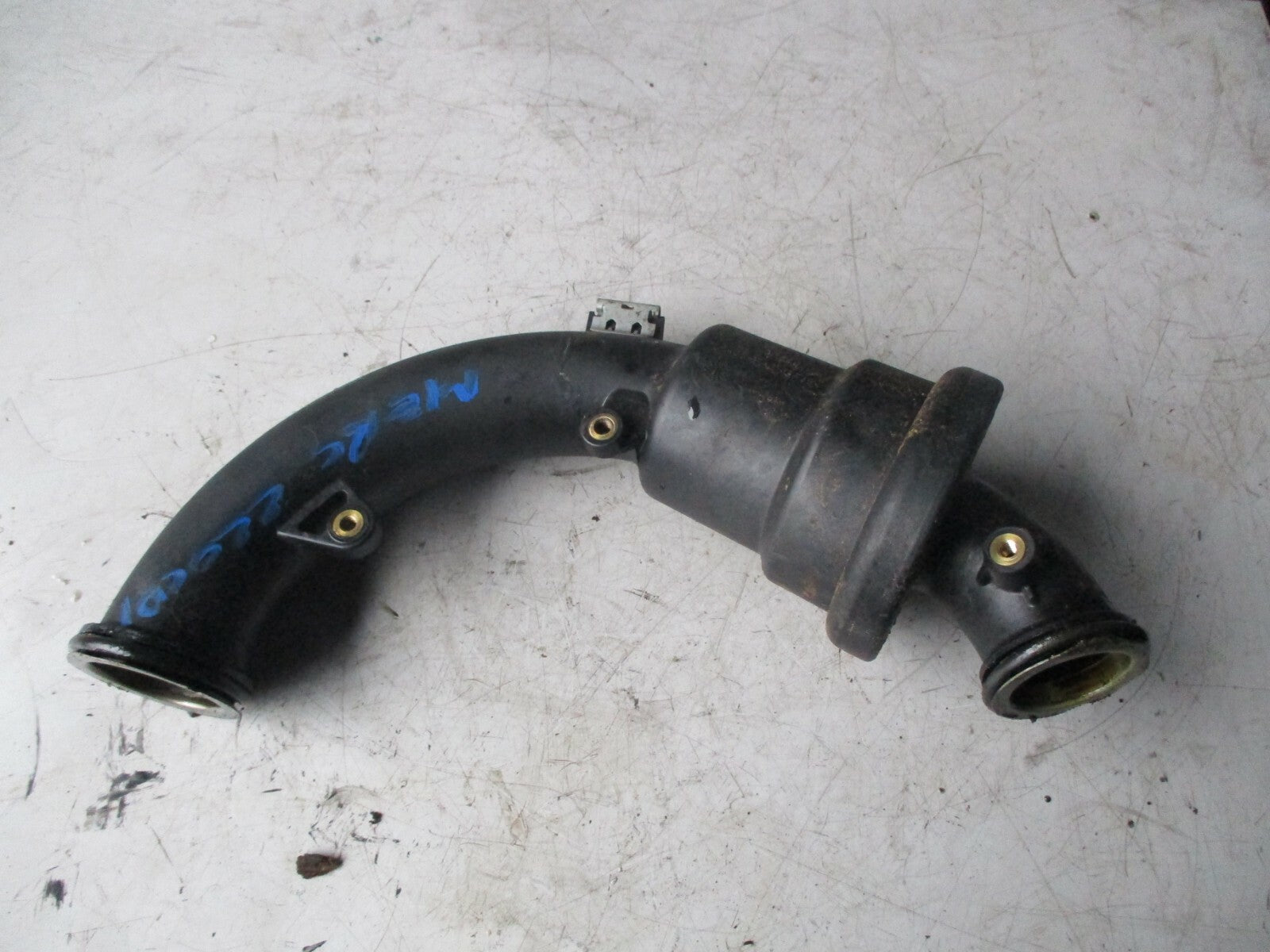 MERCEDES GLA220 2.1 170HP 2014 AIR INTAKE TURBO PIPE DUCT TUBE A6511400387