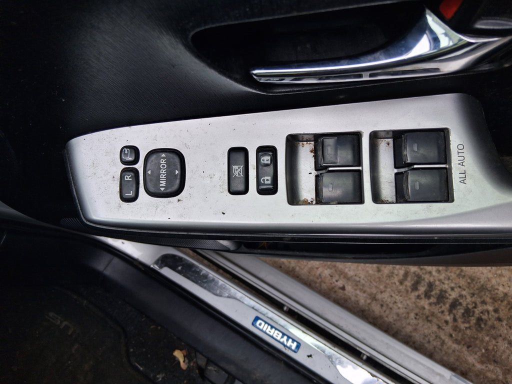 2018 TOYOTA PRIUS V PLUS XW40 OSF DRIVER SIDE FRONT RIGHT WINDOW CONTROL SWITCH