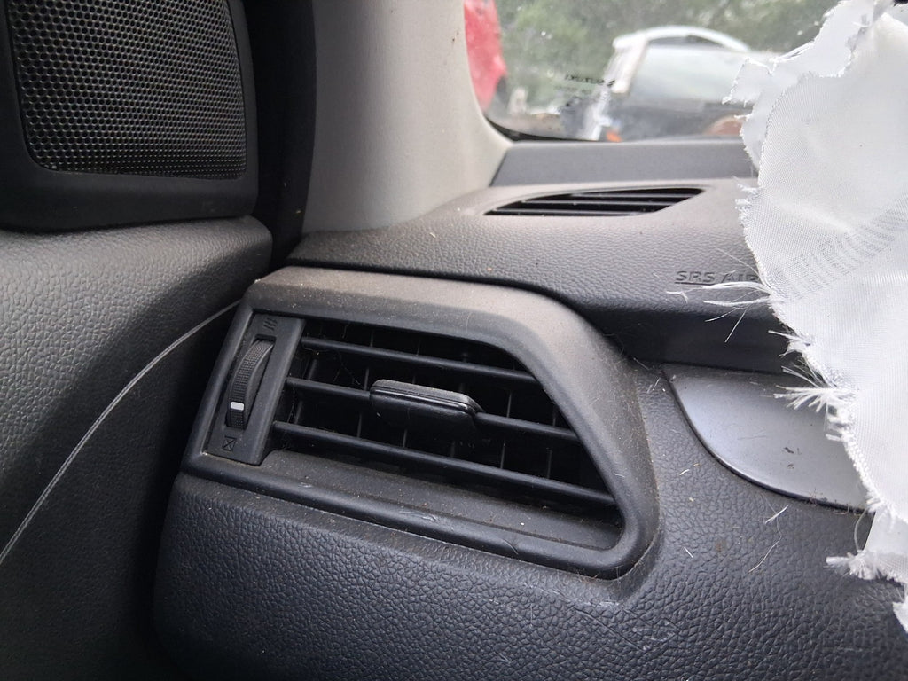 2021 SUZUKI SWIFT A2L MK4 NSF PASSENGER SIDE FRONT LEFT AIR VENT