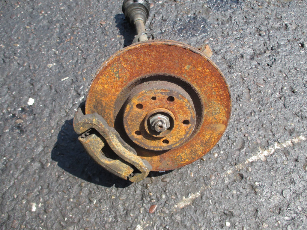 HYUNDAI I30 MK1 1.6 2010 NSF PASSENGER SIDE FRONT WHEEL HUB WITH DRIVESHAFT