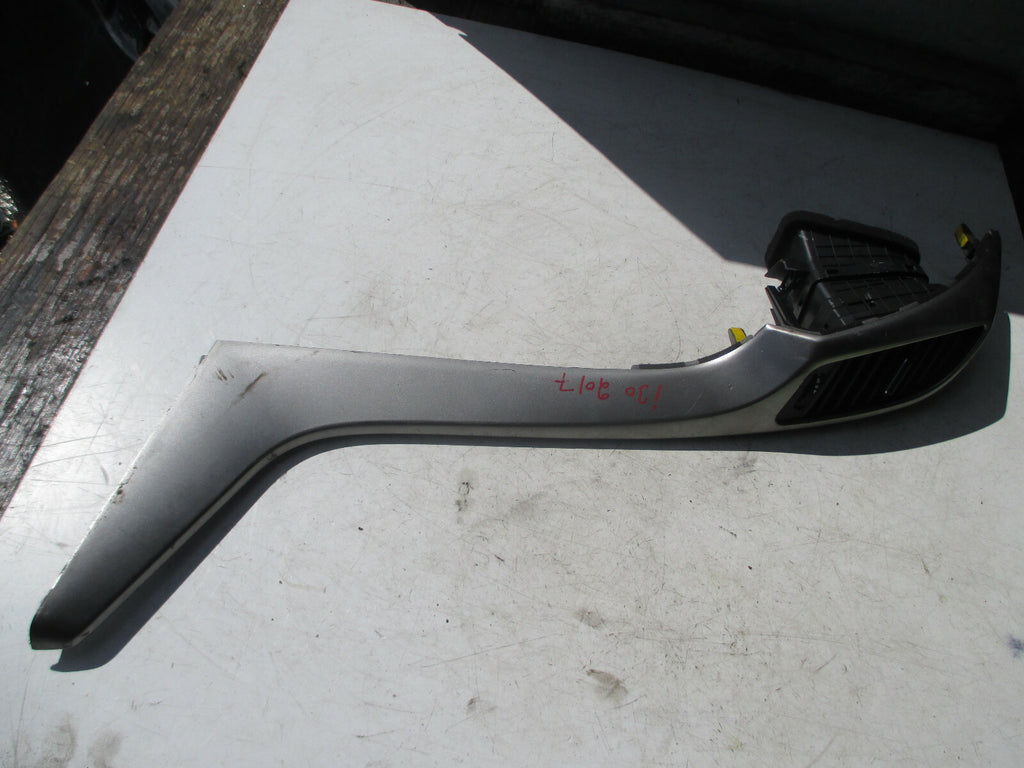 HYUNDAI I30 2014 MK2 DASHBOARD PLASTIC TRIM SURROUND AIR VENT SILVER 84790-A6900