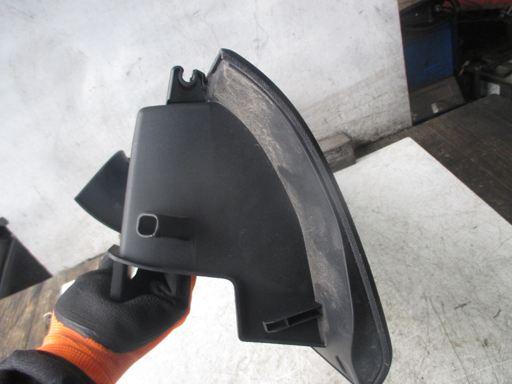 TOYOTA AYGO 2016 PASSENGER SIDE GLOVE BOX UNIT