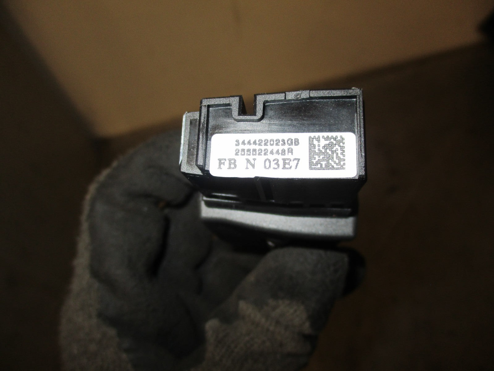 RENAULT CLIO X98 MK4 MULTI MEDIA SWITCH 255522448R