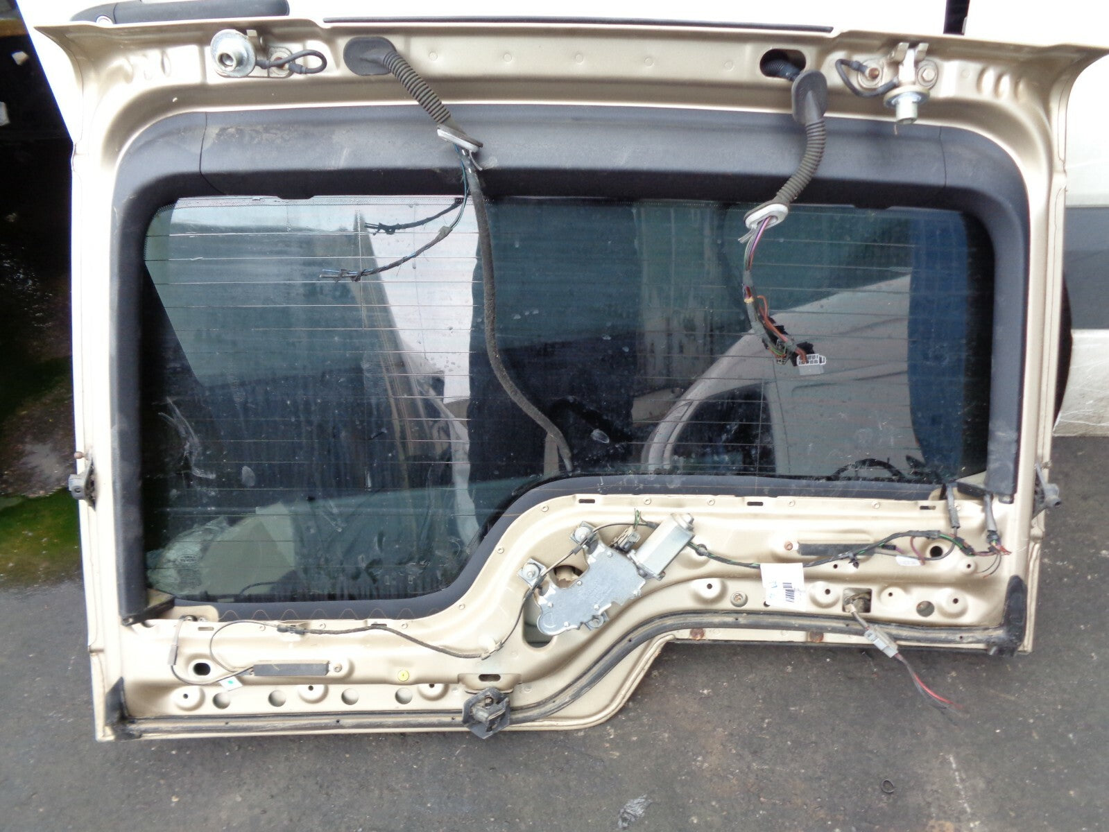 LAND ROVER DISCOVERY 2005 3 UPPER BOOTLID TAILGATE COMPLETE
