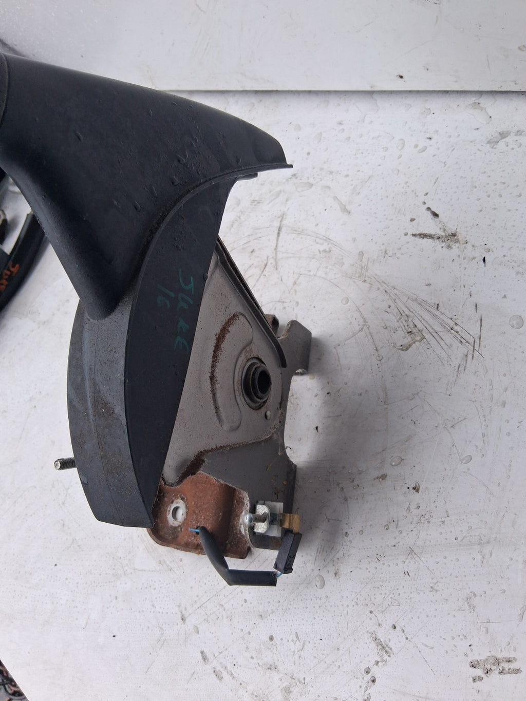 NISSAN JUKE 2016 F15 PARKING HANDLE BREAK MECHANISM LEVER ASSEMBLY 360101KK0A