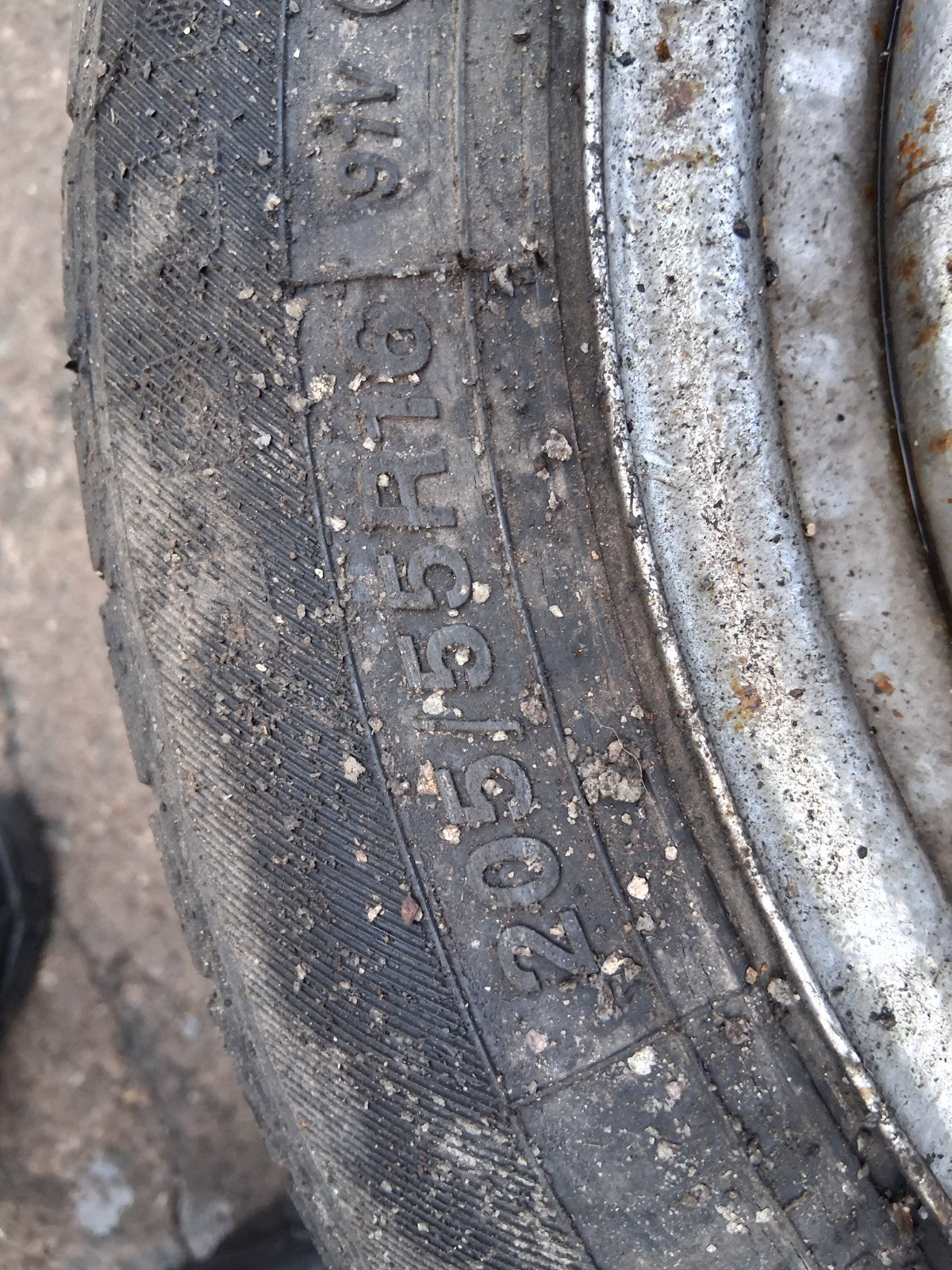 2006 VW VOLKSWAGEN PASSAT B6 16 INCH STEEL WHEEL WITH TYRE 205/55R16