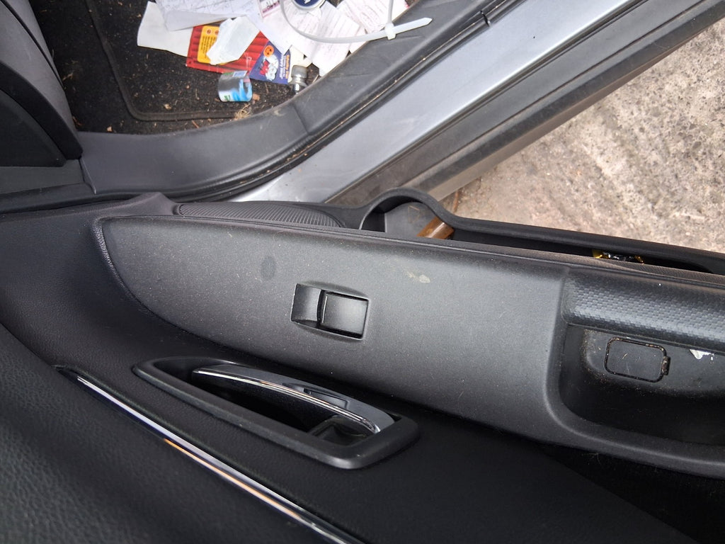 2020 MITSUBISHI ASX NSF PASSENGER SIDE FRONT LEFT WINDOW CONTROL SWITCH