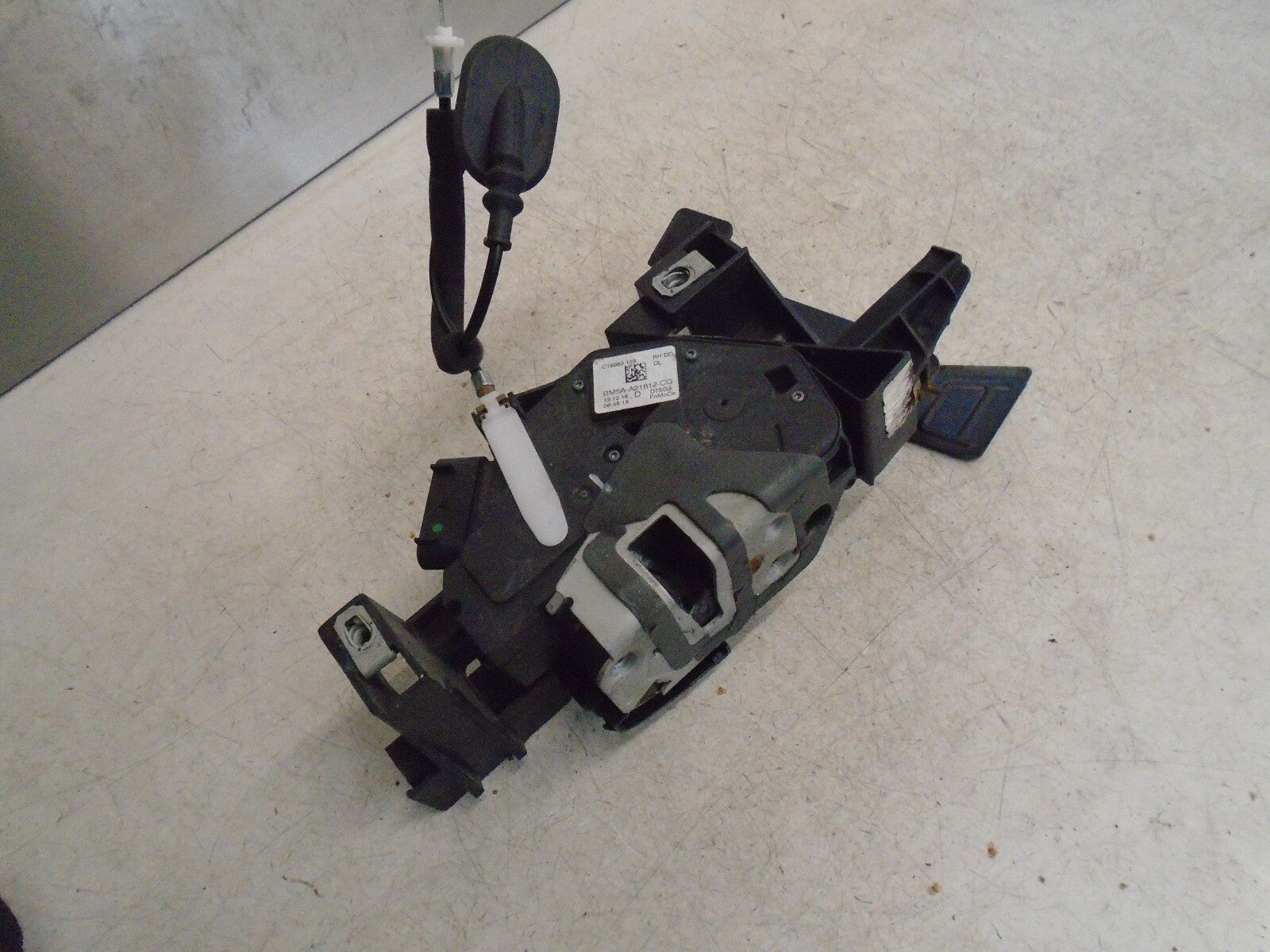 FORD MONDEO MK5 FACELIFT 2019 OSF DRIVER FRONT DOOR LOCK MECHNAISM BM5AA21812CG