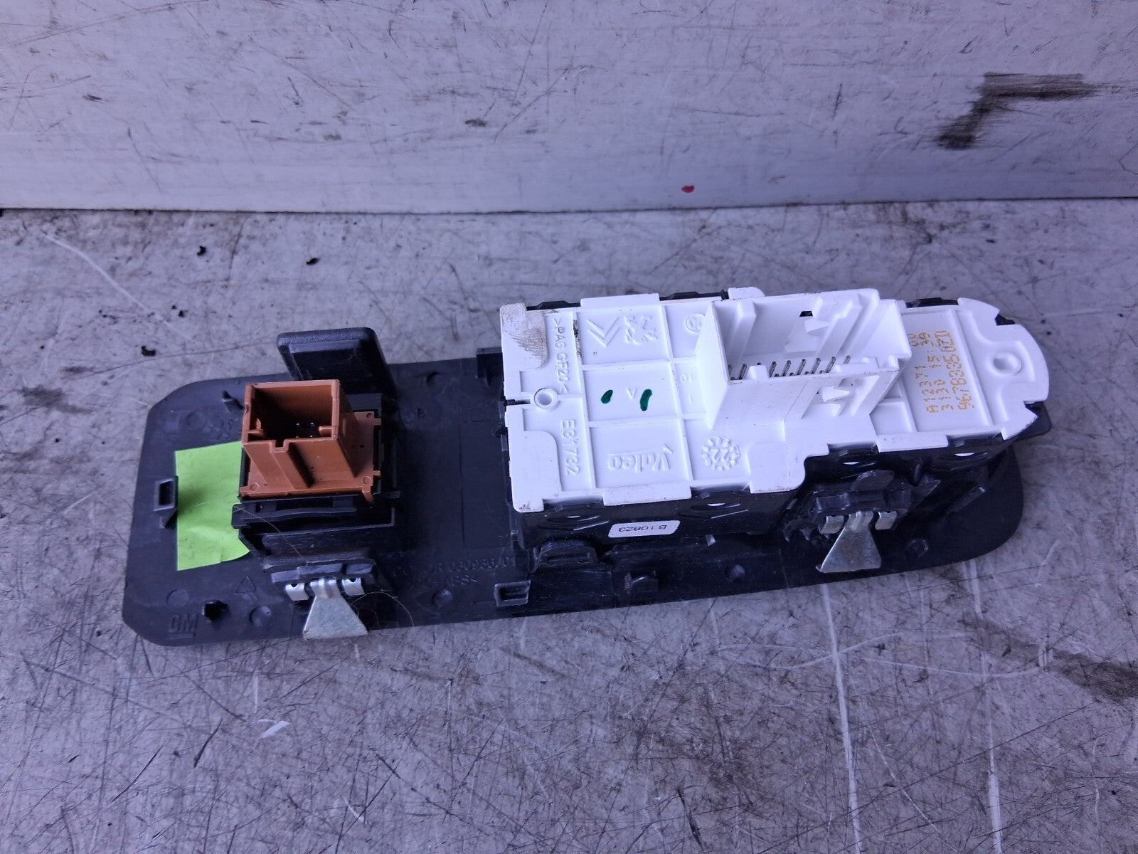 2023 CITROEN BERLINGO MK3 OSF DRIVER SIDE WINDOW CONTROL SWITCH 96783350ZD