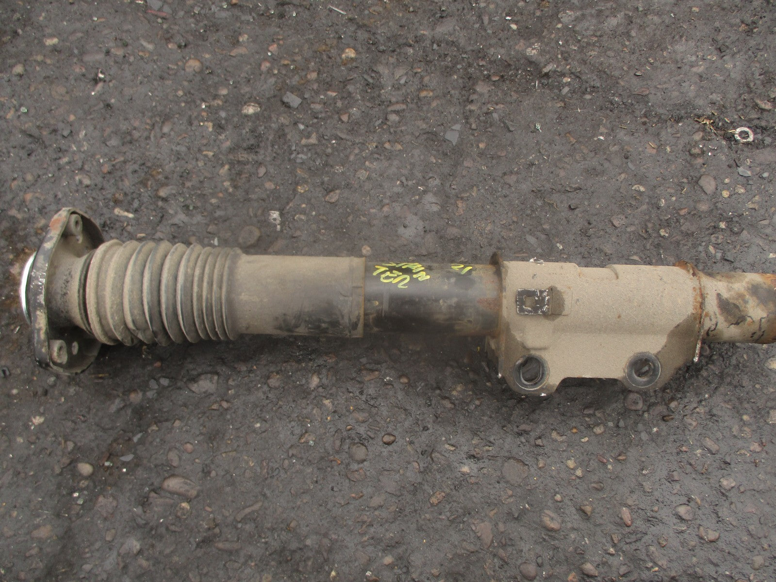 2021 MERCEDES SPRINTER W907 2.0 DIESEL OSF DRIVER FRONT SHOCK STRUT LEG