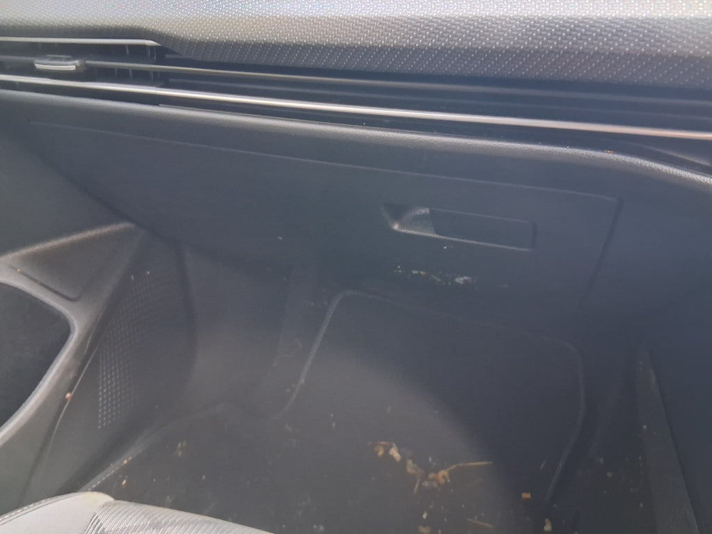 2024 VW VOLKSWAGEN GOLF MK8 R LINE FRONT DASHBOARD GLOVE BOX STORAGE COMPARTMENT