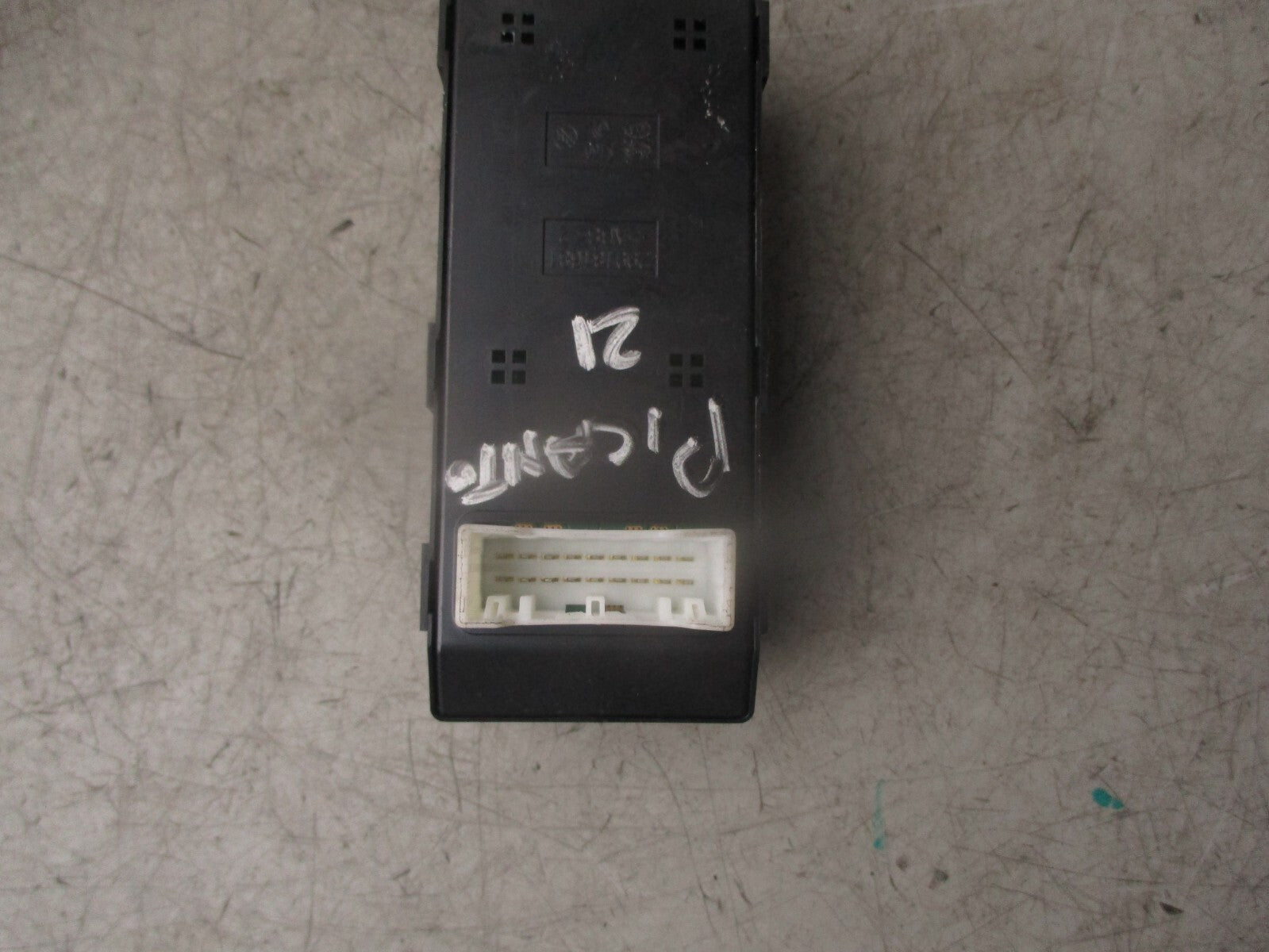 2021 KIA PICANTO MK3 JA OSF DRIVER SIDE FRONT WINDOW SWITCH 93570G6600