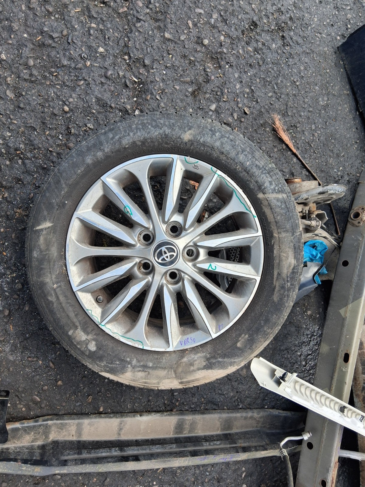 2017 TOYOTA VERSO 16 INCH ALLOY WHEEL WITH TYRE 205/60R16