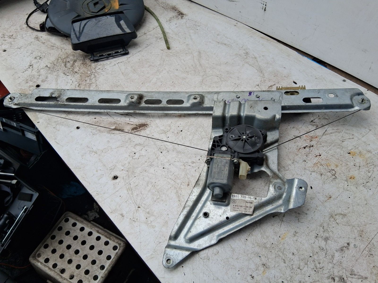 2019 MERCEDES SPRINTER W907 NS PASSENGER SIDE WINDOW MOTOR REGULATOR A9107201000