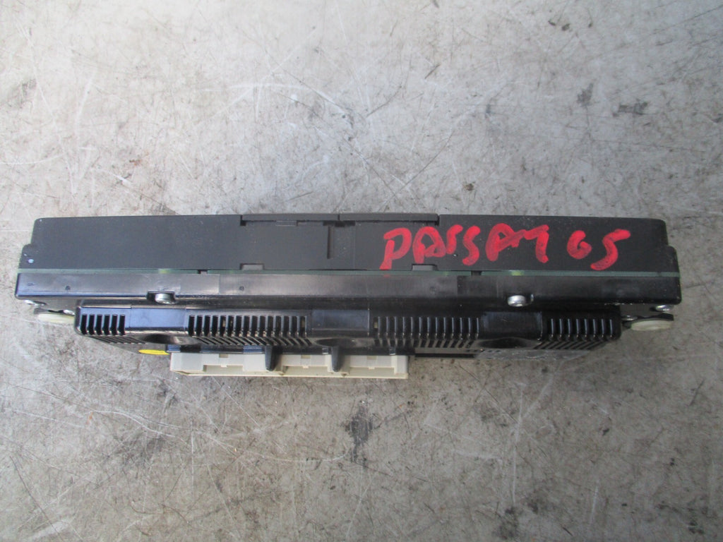 VOLKSWAGEN PASSAT 2006 CLIMATE CONTROL UNIT MODULE 74677512