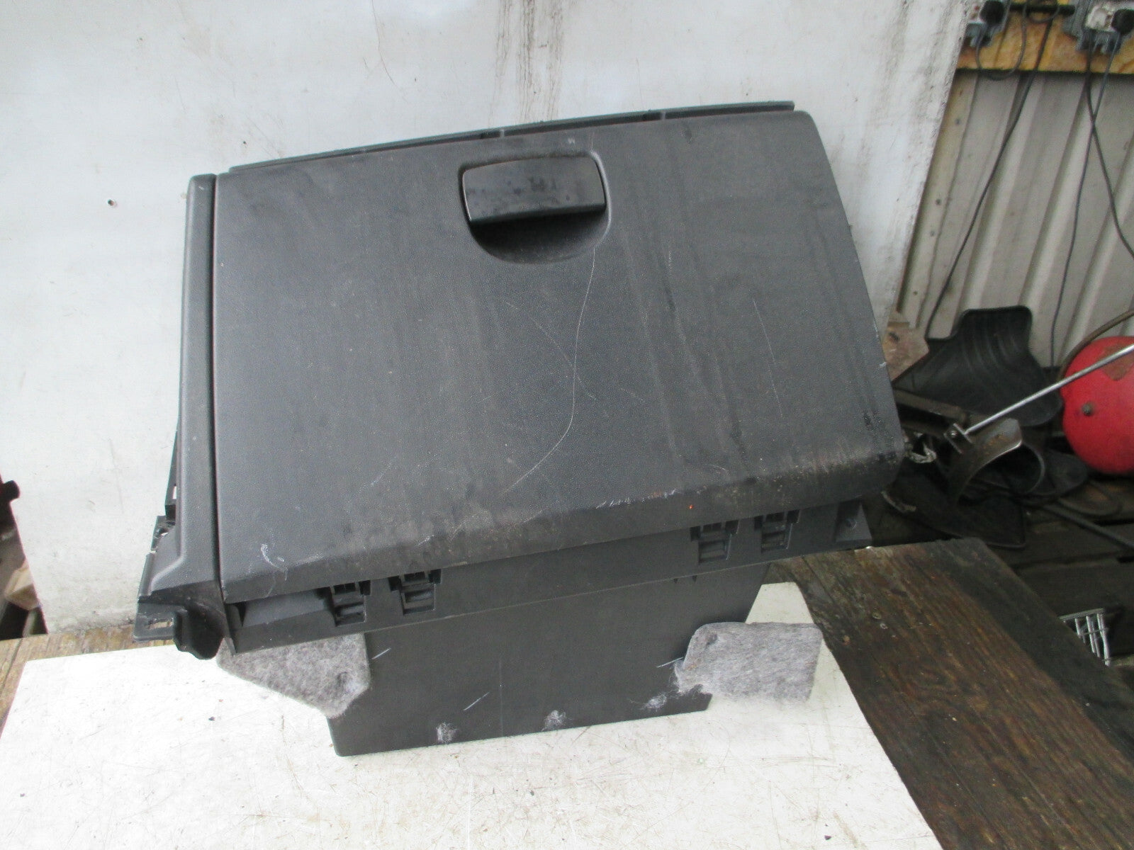 HYUNDAI I20 MK1 NS PASSENGER SIDE STORAGE COMPARTMENT GLOVE BOX 845211J900