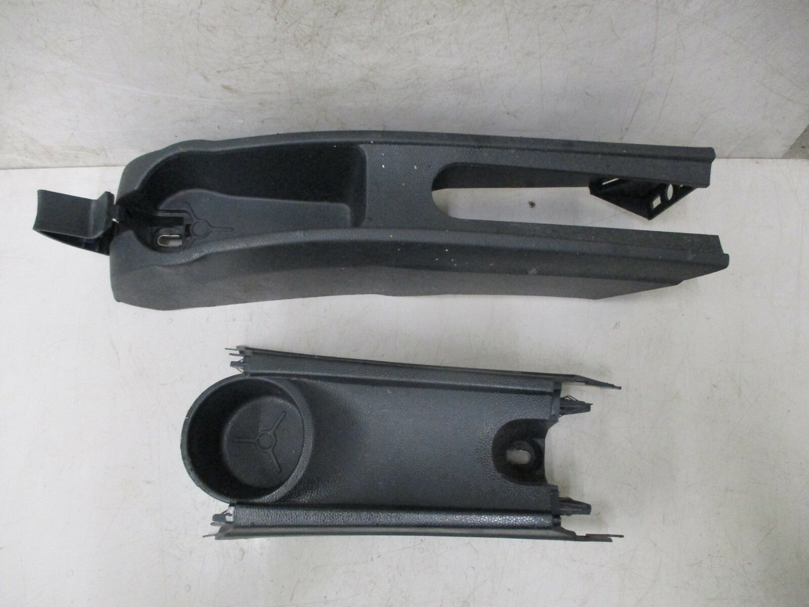 FORD KA MK2 2014 CENTRE CONSOLE CUP HOLDER HANDBRAKE SURROUND TRIM 735433913